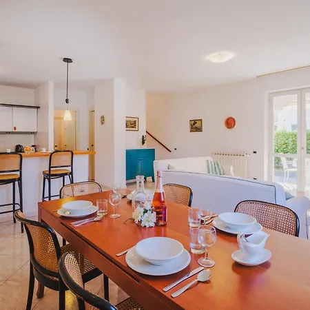 Lucerna Due-5 By Interhome بيت للعطل